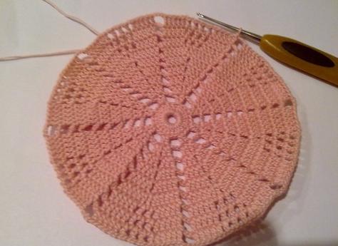 Knitting a white hat for summer!