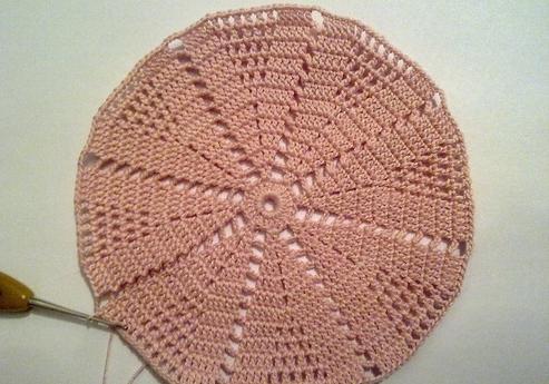 Knitting a white hat for summer!