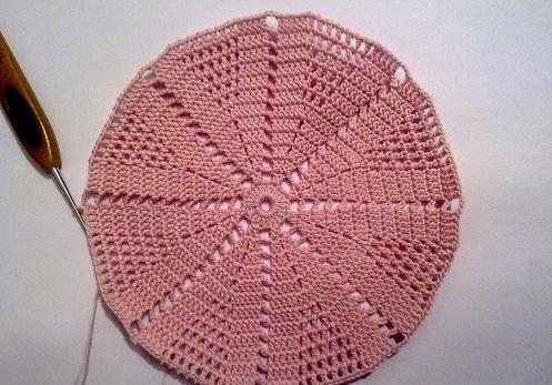 Knitting a white hat for summer!