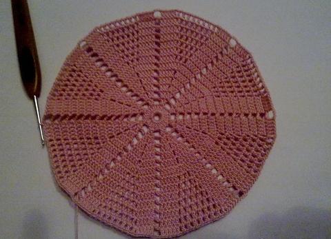 Knitting a white hat for summer!
