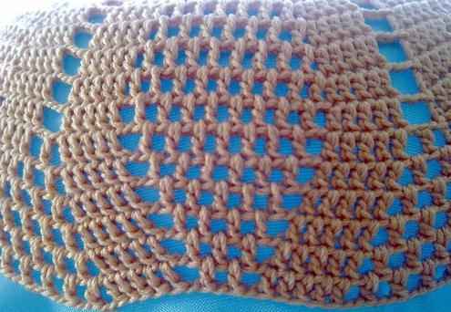 Knitting a white hat for summer!