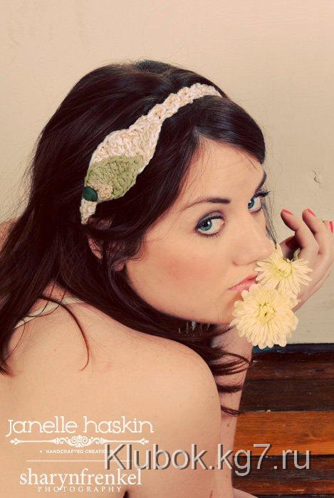 Вязаный листьев Повязка - Прекрасная головная повязка лист с Vintage Кнопка Бархатный в Мосс и крем с золотой