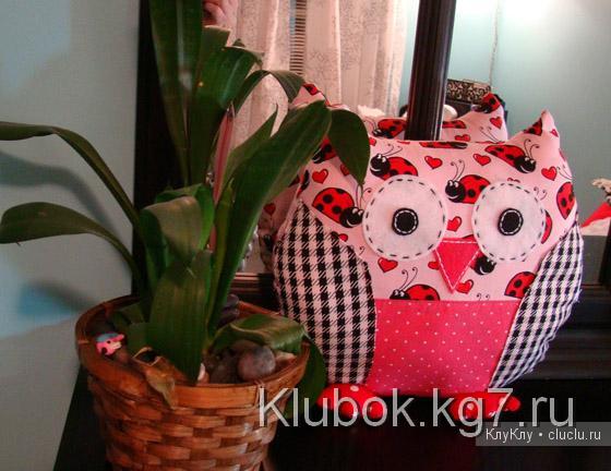 Игрушки-подушки. Совы