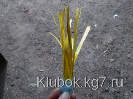 Кувшинки из пластиковых бутылок