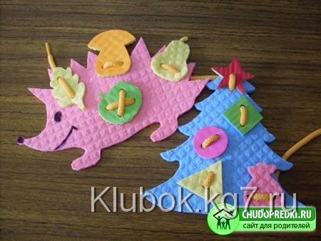 Поделки с детьми. Игрушки-шнуровки