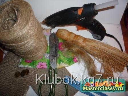 Пара домовых в корзинке своими руками