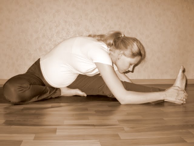 Упражнения для беременных при болях в спине и позвоночнике Упражнения для беременных при болях в спине и позвоночнике