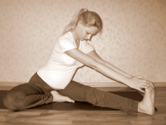 Упражнения для беременных при болях в спине и позвоночнике Упражнения для беременных при болях в спине и позвоночнике