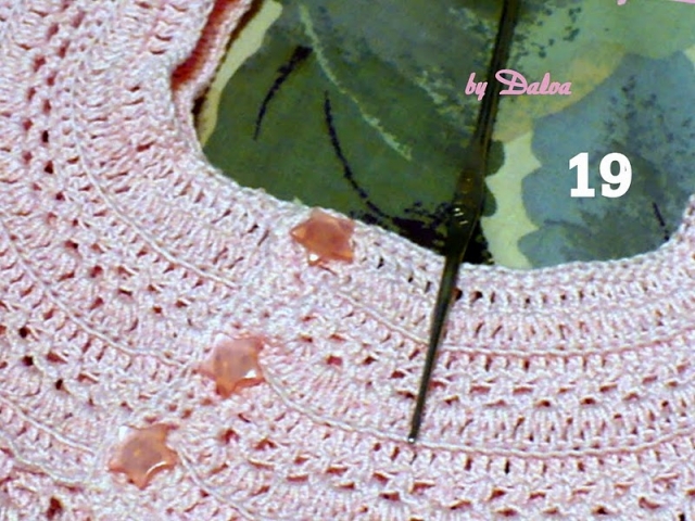 Озорной колокольчик - платьице крючком Озорной колокольчик - платьице крючком