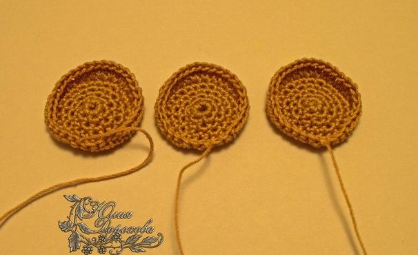 Красивые объемные розы крючком