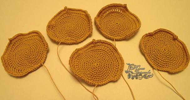 Красивые объемные розы крючком