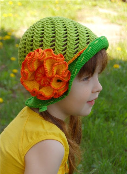 зеленая шляпка (2) (440x600, 75Kb)