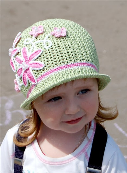 зеленая шляпка-клумба (1) (440x600, 73Kb)