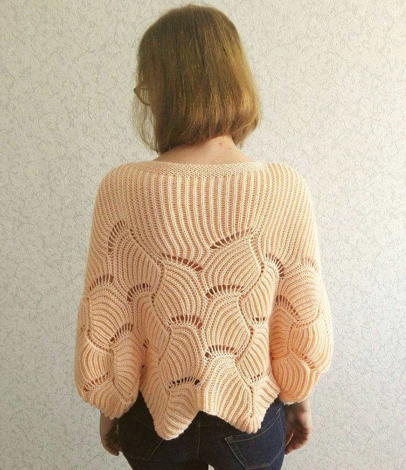 На данном изображении может находиться: один или несколько человек и люди стоят