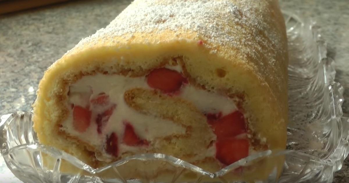 бисквитный рулет с клубникой фото рецепт