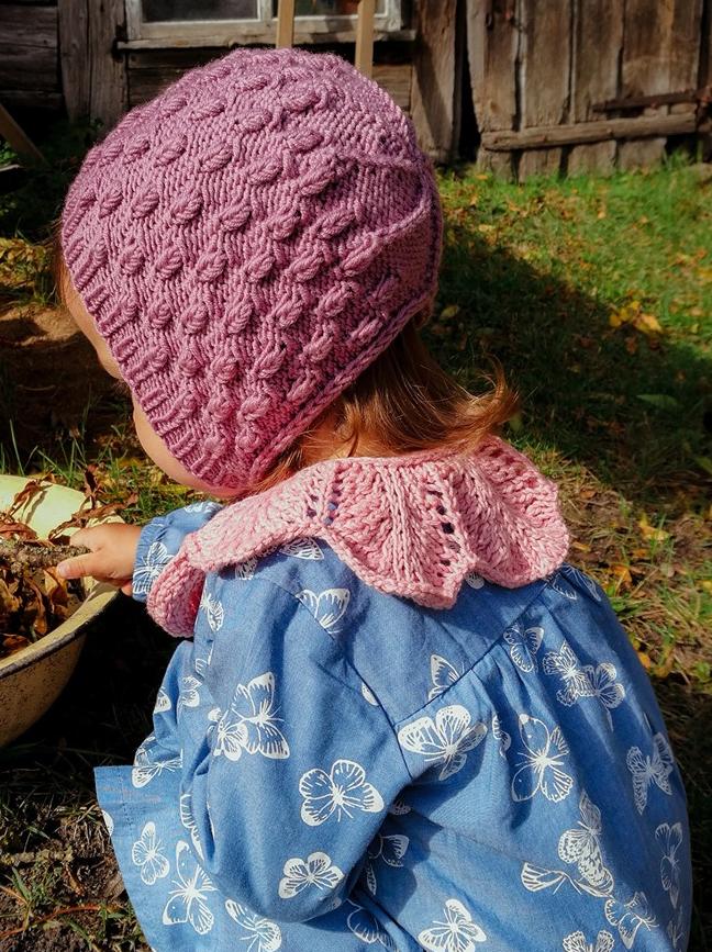 На изображении может находиться: на улице