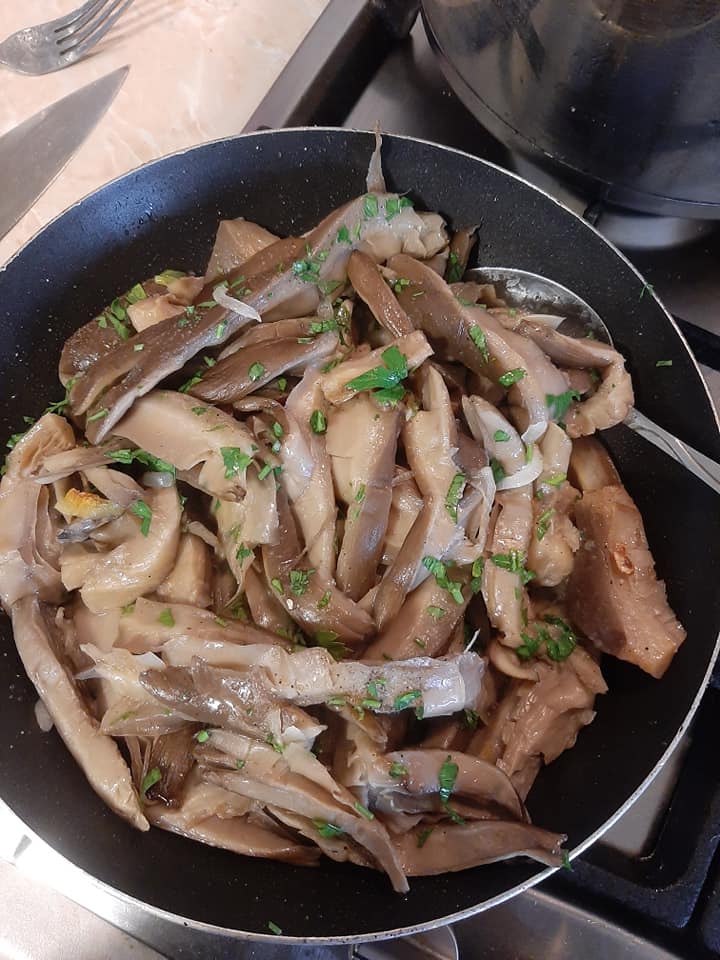 На изображении может находиться: еда и в помещении