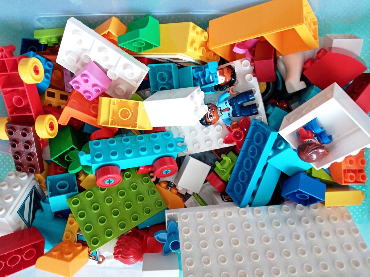 Здравствуйте! Меня зовут Сергей. Подписывайтесь на мой канал, чтобы не пропустить новые интересные игры!