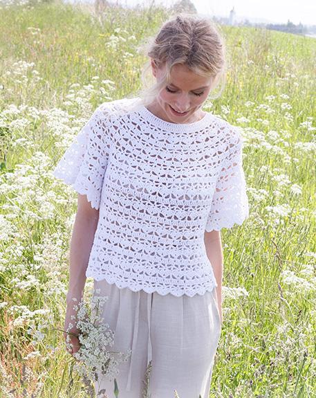 Wind Song / DROPS 232-19 - Crocheted top in DROPS Muskat. Piece is crocheted top down with round yoke and lace pattern. Size: S - XXXL