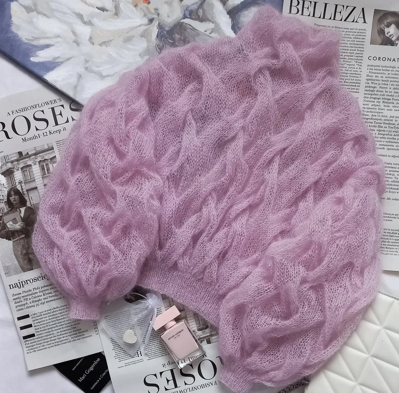 На зображенні може бути: 1 особа, капелюх та текст