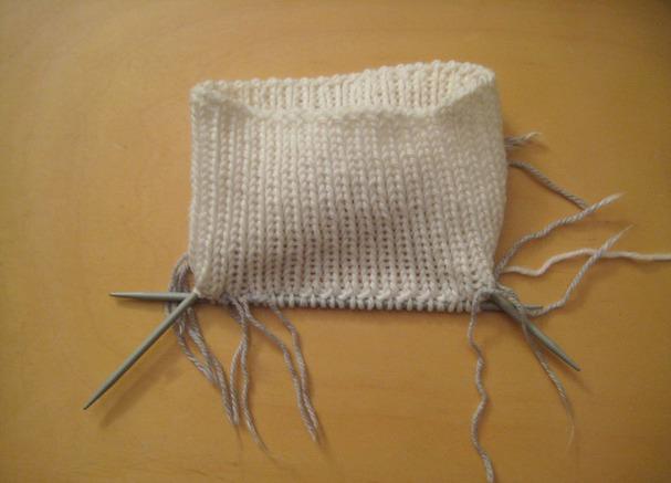 Я влюбилась этот белоснежный пуловер с мехом. Вязать сложно, удержаться не возможно