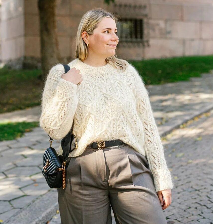 Ажурный пуловер с косами Champagne - Lilia Vignan