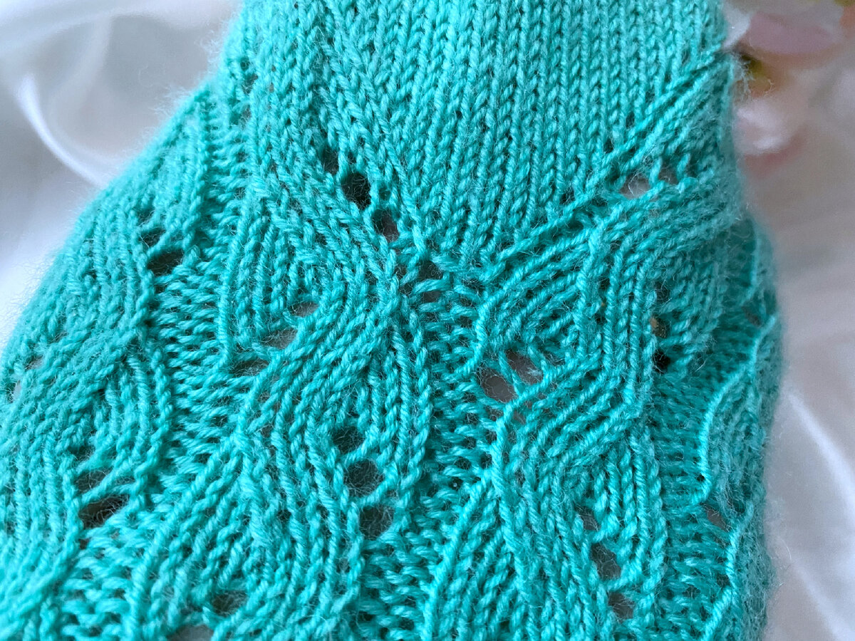 клин формируем между двумя изнаночными