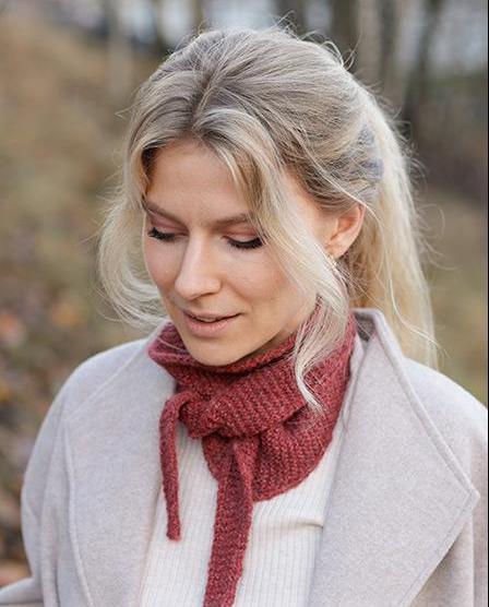 Pomegranate Shawl / DROPS 234-82 - Knitted shawl in DROPS Sky or DROPS Daisy. The piece is worked sideways, in garter stitch.