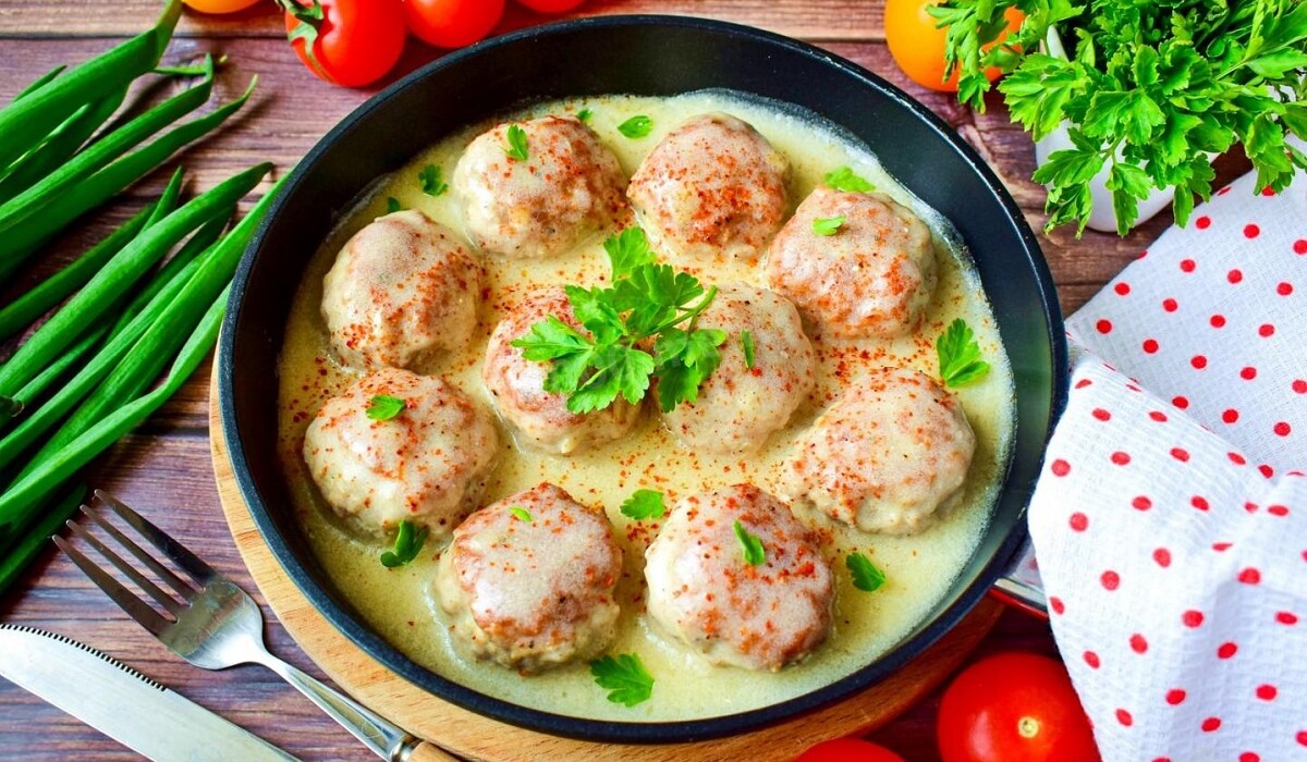 Фрикадельки в соусе - готовим митболы с грибами - рецепт