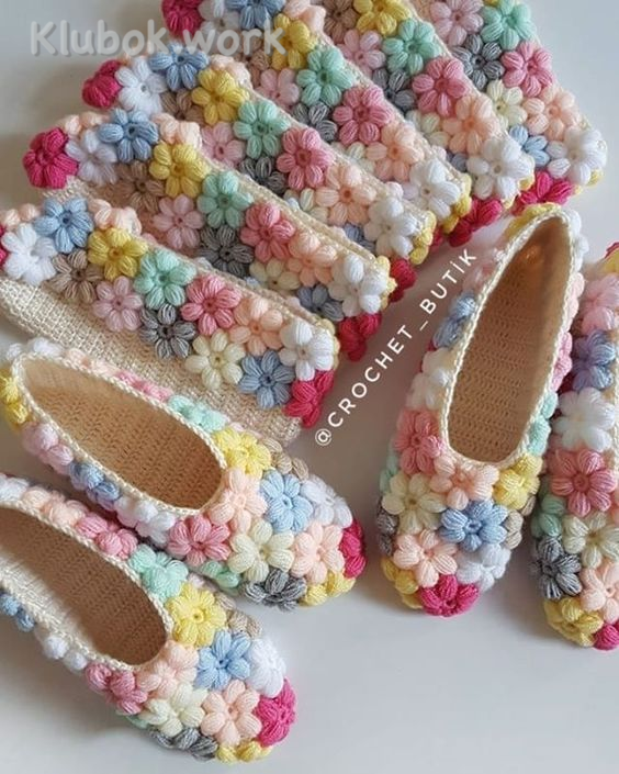 На изображении может находиться: обувь