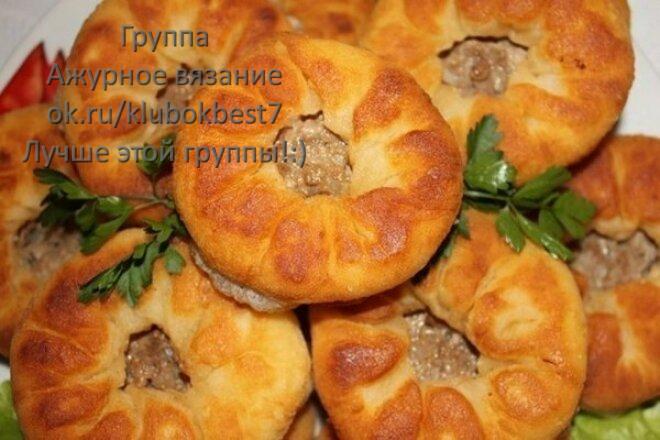 Пышные беляши с мясным фаршем по-домашнему, рецепт с фото — Вкусо.ру