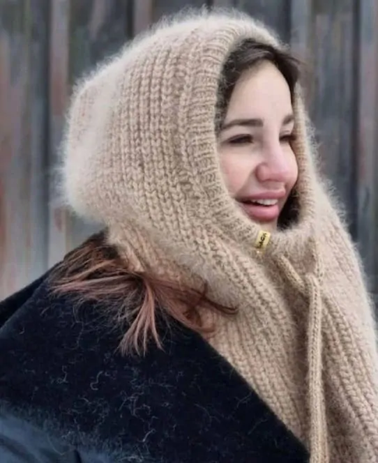 Женская шапка-капюшон спицами  Женская шапка-капюшон спицами