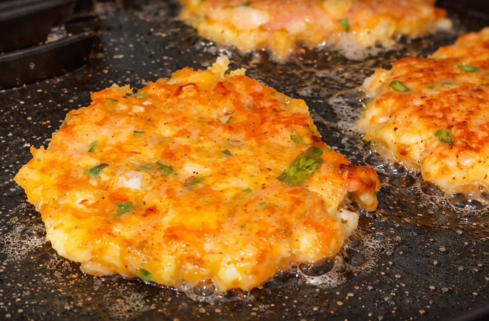 РУБЛЕНІ КОТЛЕТИ З СИРОМ РУБЛЕНІ КОТЛЕТИ З СИРОМ