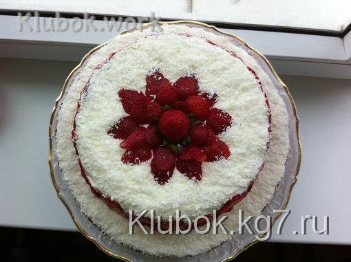 Торт с клубникой Торт с клубникой
