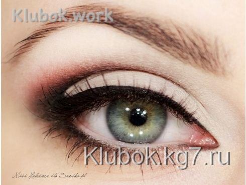 Изысканный макияж в карандашной технике Изысканный макияж в карандашной технике