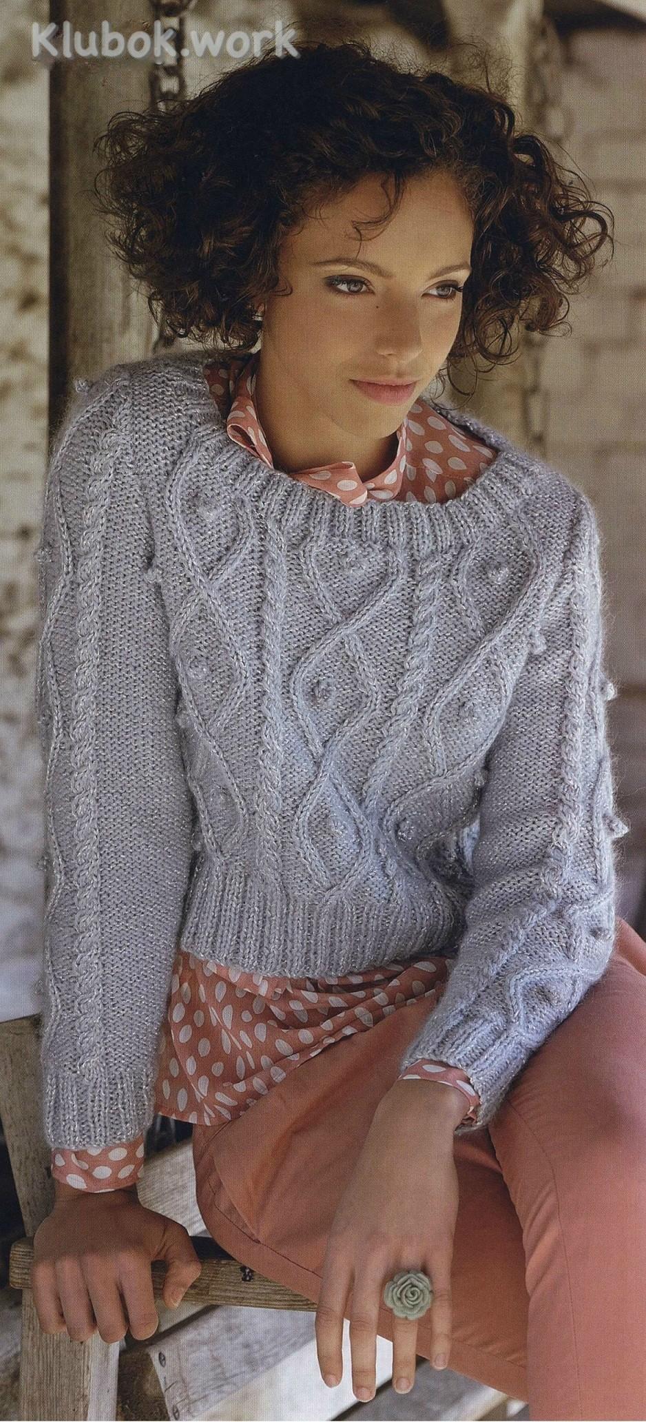 Серый короткий свитер с аранами Серый короткий свитер с аранами