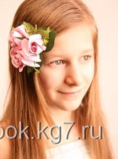 Бутоньерка из роз Бутоньерка из роз