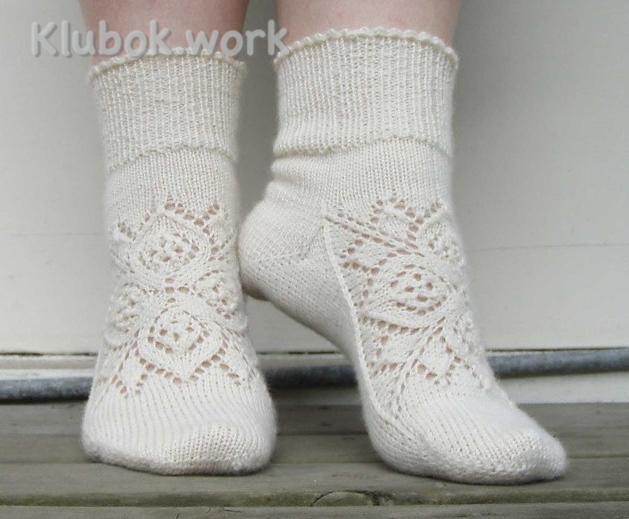 Ажурные носки спицами с узором от центра. Grun ist die Hoffnung by Stephanie van der Linden. Ажурные носки спицами с узором от центра. Grun ist die Hoffnung by Stephanie van der Linden.