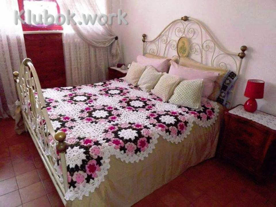 Красивое покрывало из мотивов Красивое покрывало из мотивов